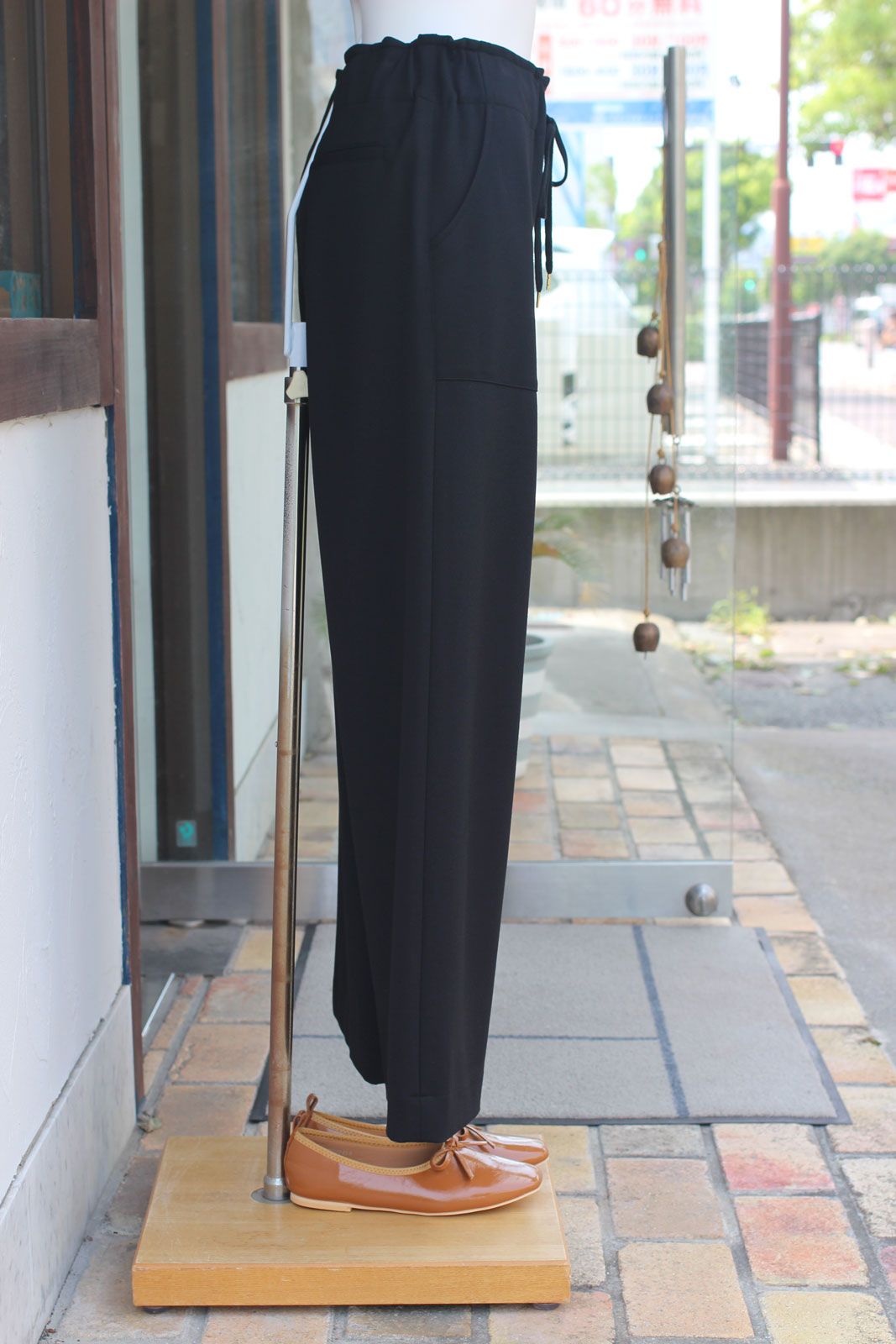 ストレッチポンチワイドパンツ ブラック