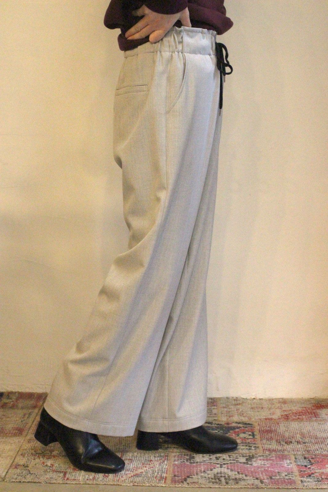 サキソニー無地セミワイドパンツ ライトグレー