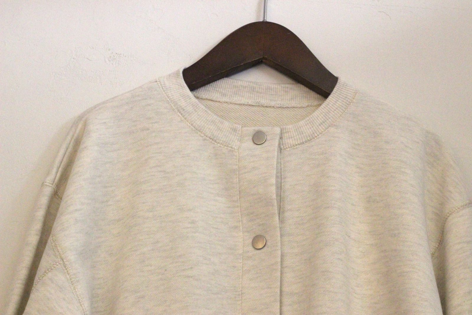 ラメステッチクルーネックカーディガン オートミール