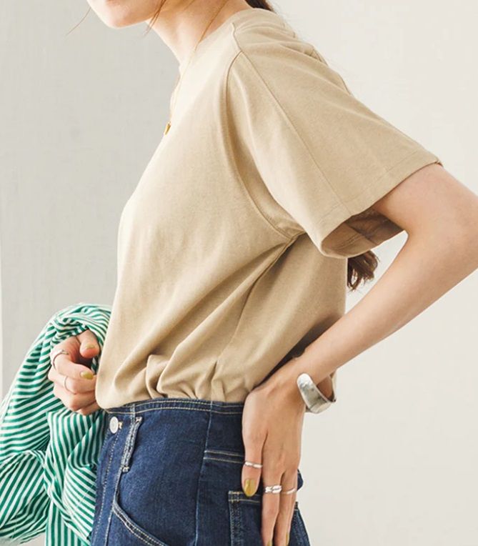 ロゴTシャツ ベージュ