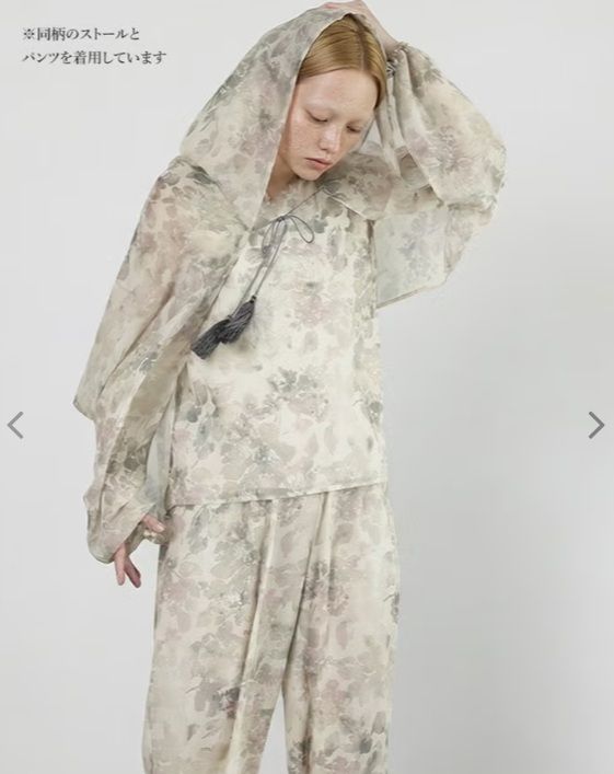スリーブレスブラウス 静かな木陰
