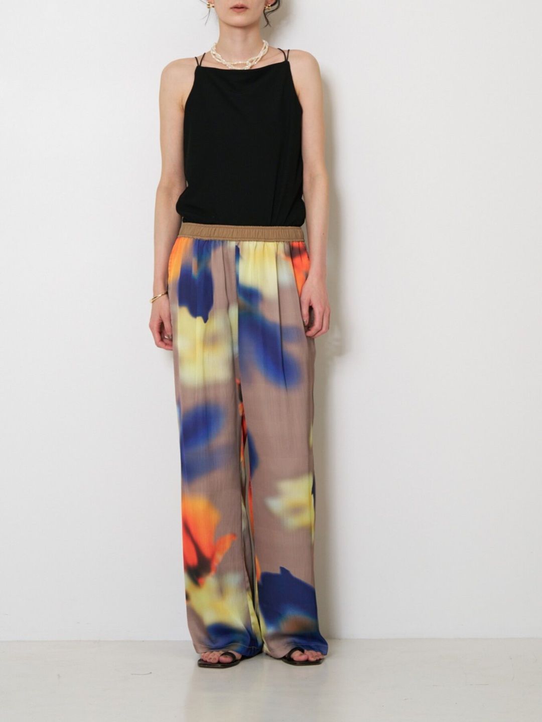 [3563-621MK] フォグフラワープリントPT モカ