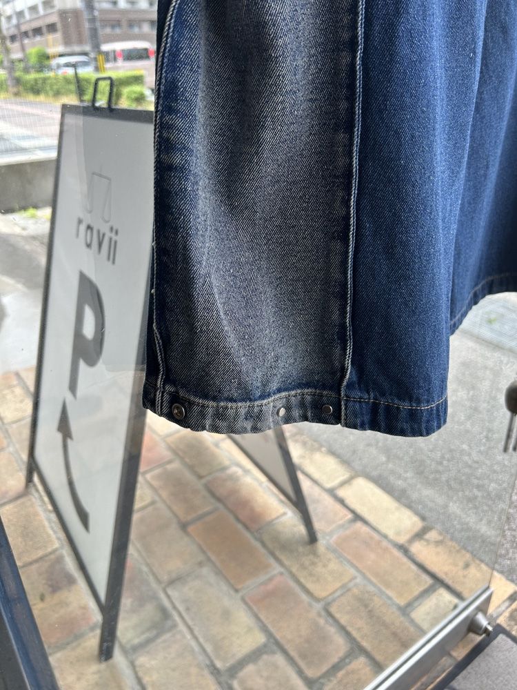 DENIM SIDE-TUCK PANTS インディゴブルー