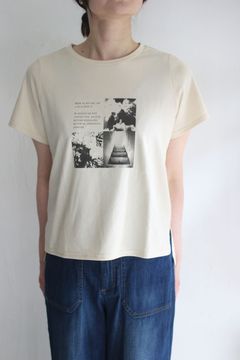 フォトプリントTシャツ ベージュ