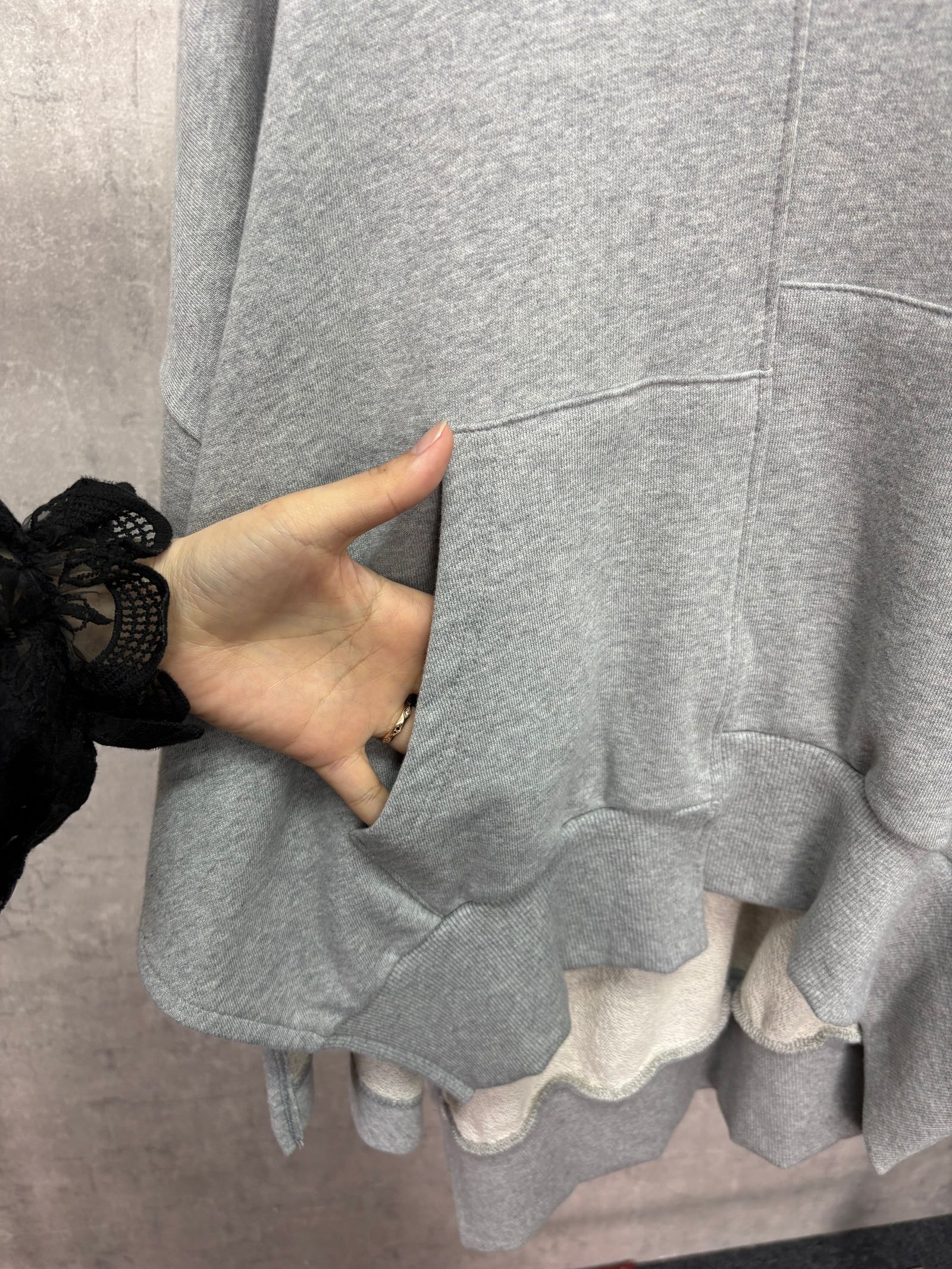 アシンメトリーSWプルオーバー グレー