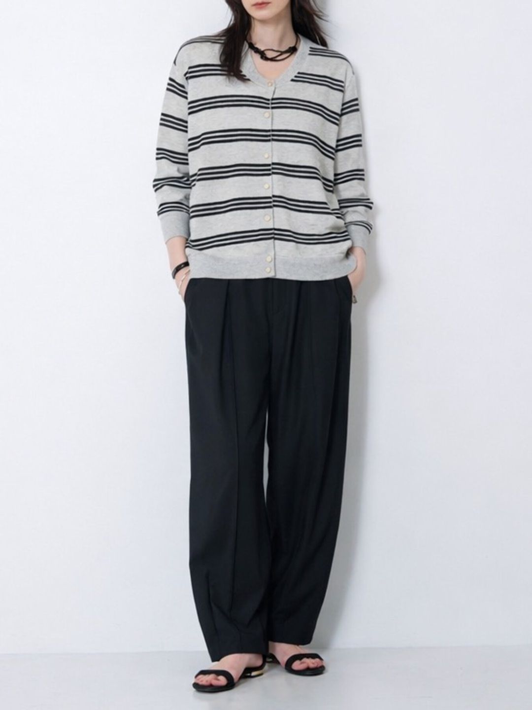 [9263-694GS] ミニマルクルーネックCDトップス ブラック