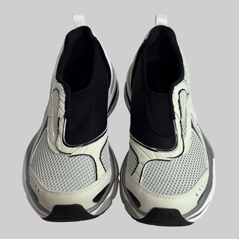 Mesh Slip-On Sneakers ブラック
