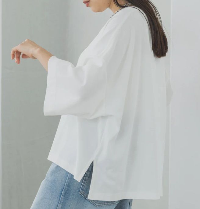 ロゴプリントワイドショートTシャツ オフホワイト