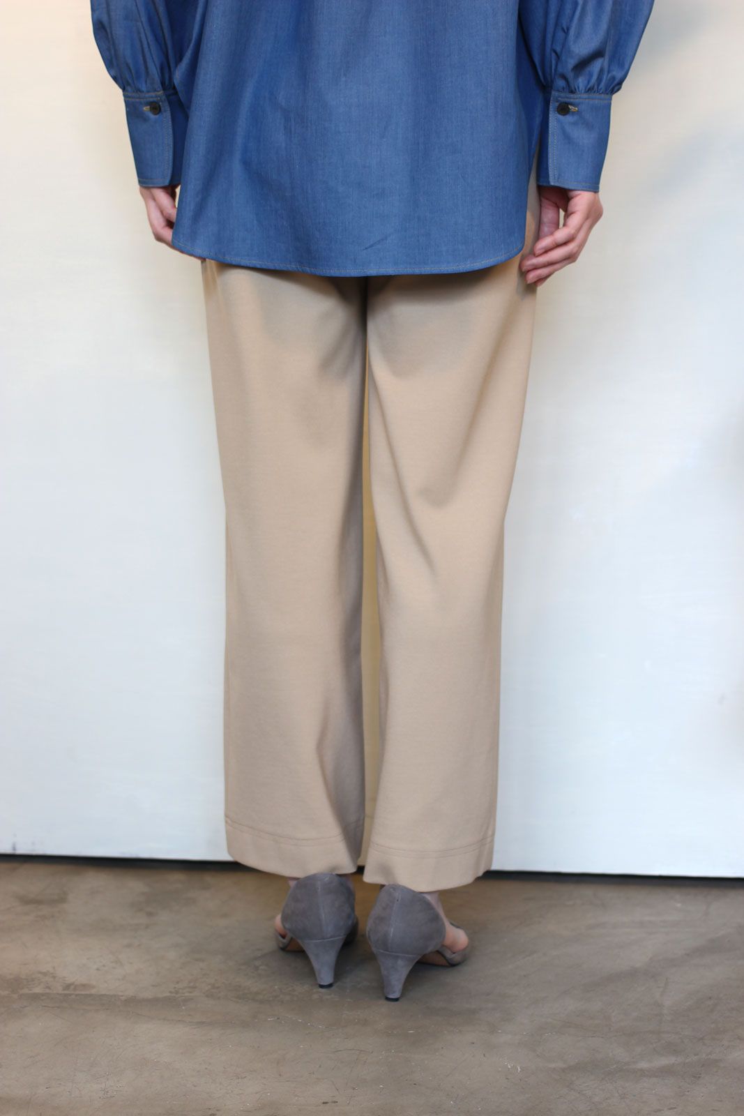 ヴィーナスティアポンチセミワイドパンツ ベージュ