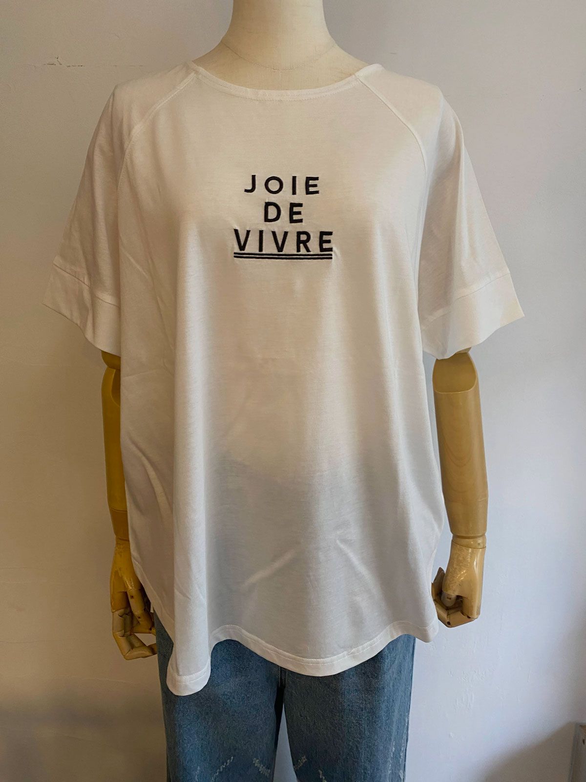 ロゴ刺繍ラグランTシャツ white
