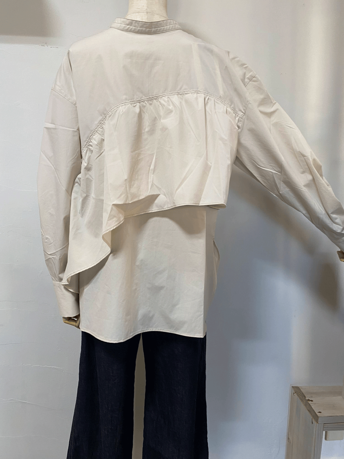 ポリエステルブロード フリルシャツ オフ