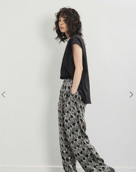 袖なしTシャツ 黒曜石