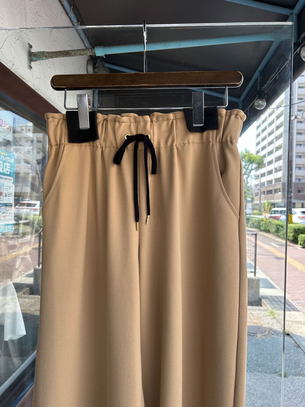 アモーレポンチセミワイドパンツ ベージュ