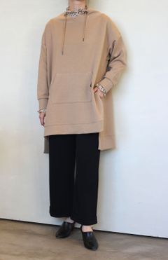 スタンドフードチュニックプルオーバー ベージュ