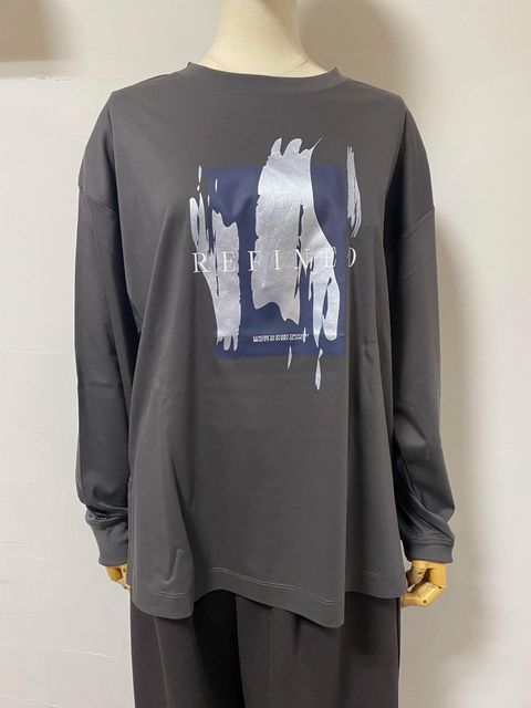コンパクトスムース箔プリント ロングTシャツ グレー