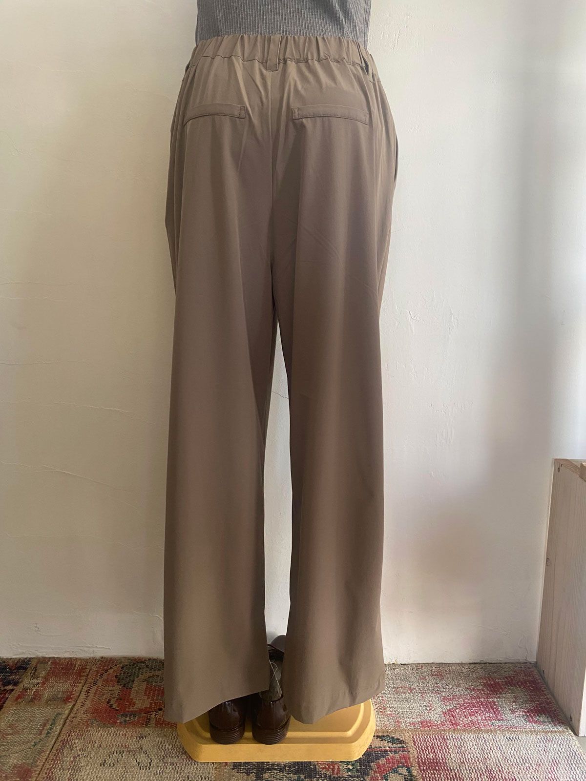 ICE TOUCH 接触冷感厚ワイドストレートパンツ モカ