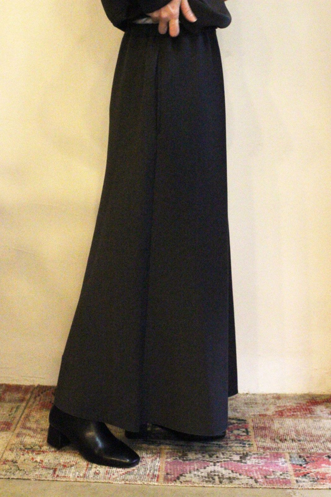 ライトダンボールフレアスカート チャコール