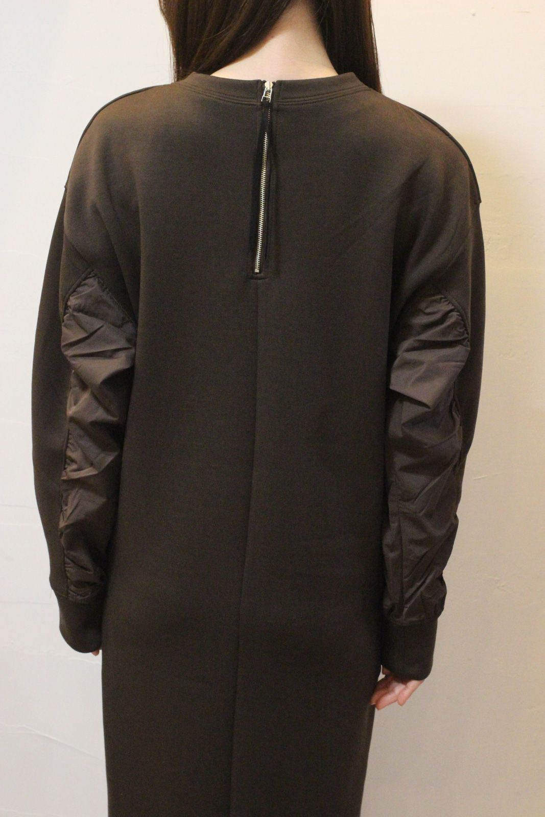 ダンボール ドロストワンピース ダークカーキ