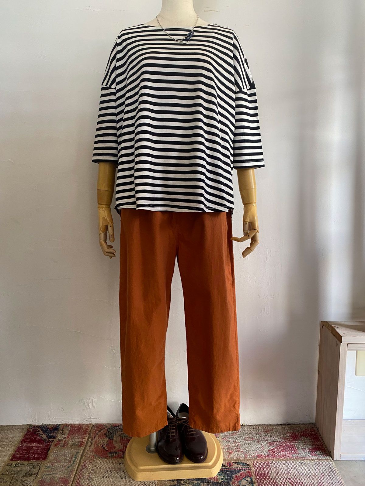 天竺BDミナミラウンドシャツ オフ×ブラック