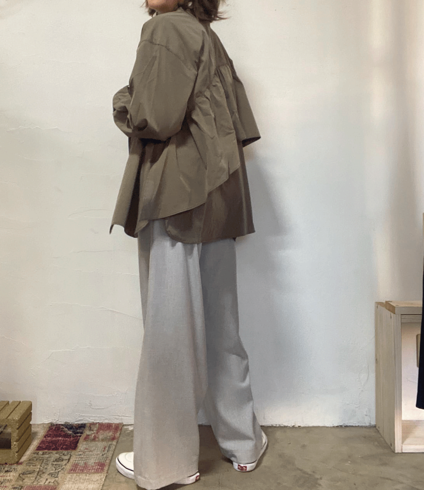 ポリエステルブロード フリルシャツ カーキ