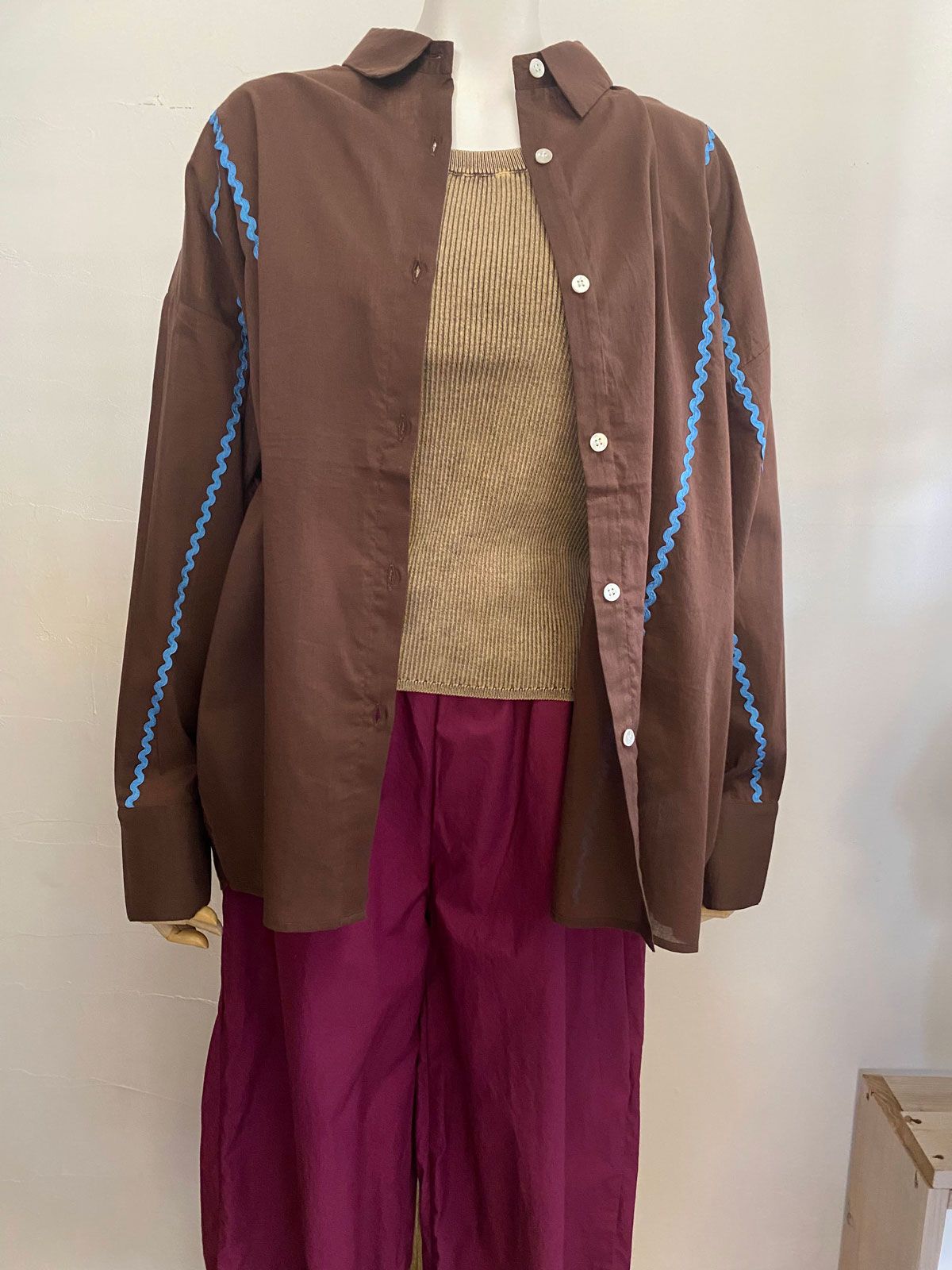 コットンボイル ライン入りシャツ ブラウン