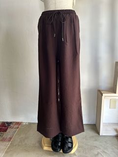 ツヤシアーストレートパンツ チョコ