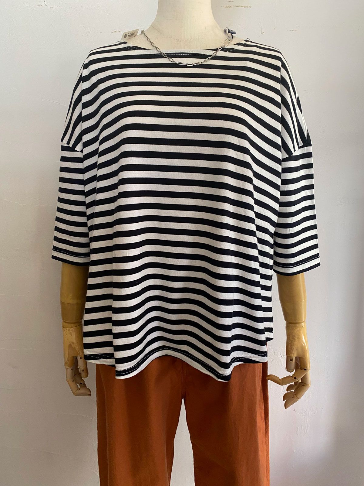 天竺BDミナミラウンドシャツ オフ×ブラック