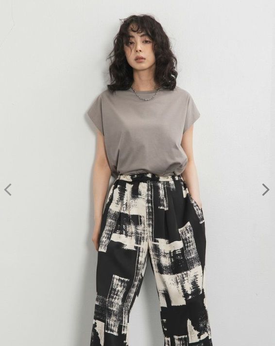 袖なしTシャツ 岩肌