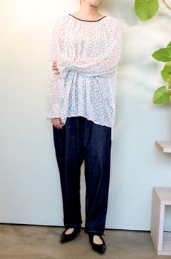 シャーリングドットブラウス オフxブラック