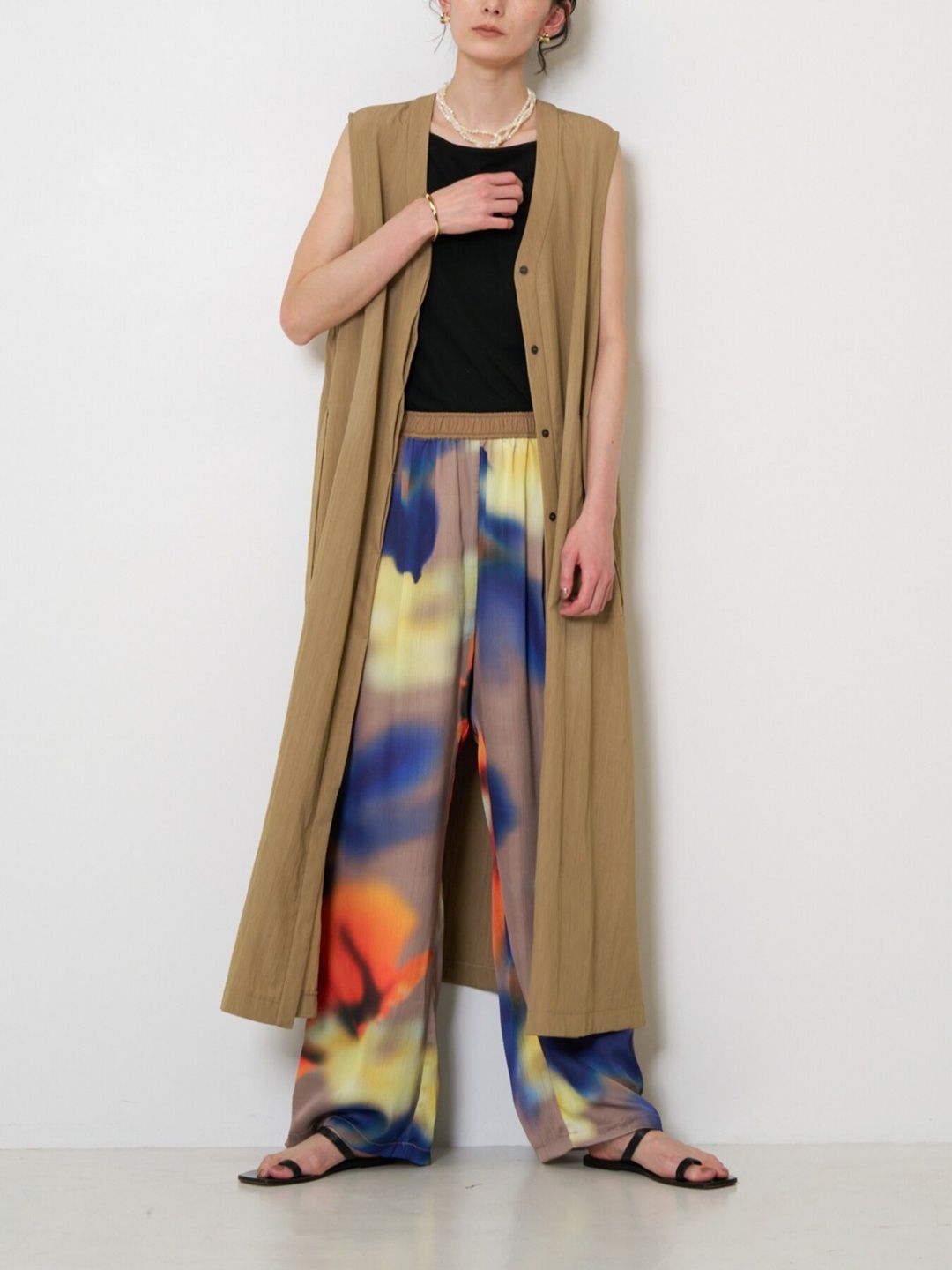 [3563-621MK] フォグフラワープリントPT モカ