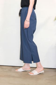 バイオリネンストレッチサイドスリット8.5分丈ワイドパンツ ネイビー