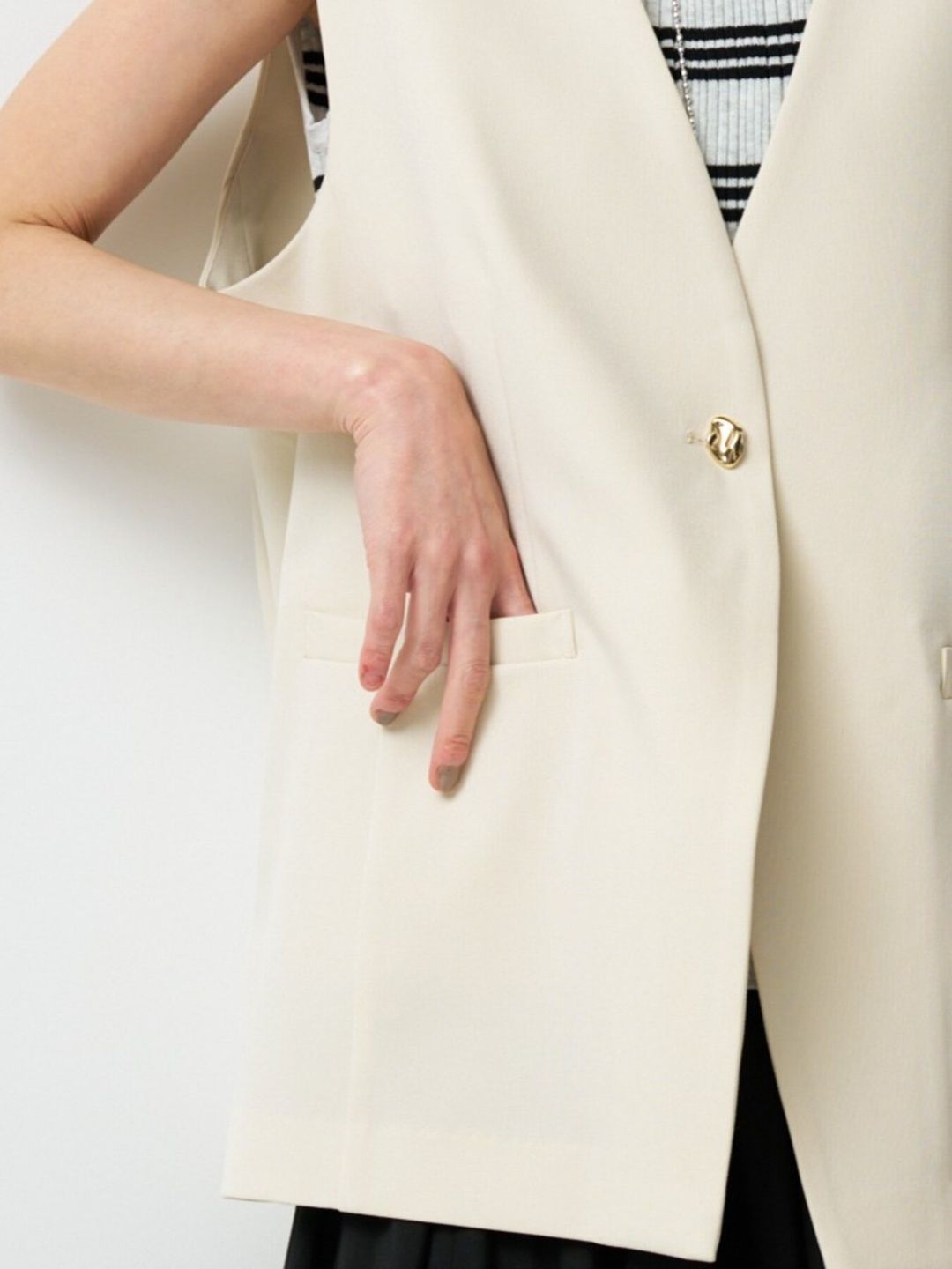 [4863-655BZ] オーバルフォルムジレ アイボリー