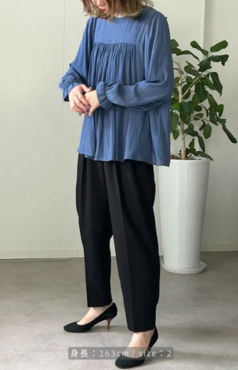 ウーリッシュフラノセンタープレスパンツ ブラック