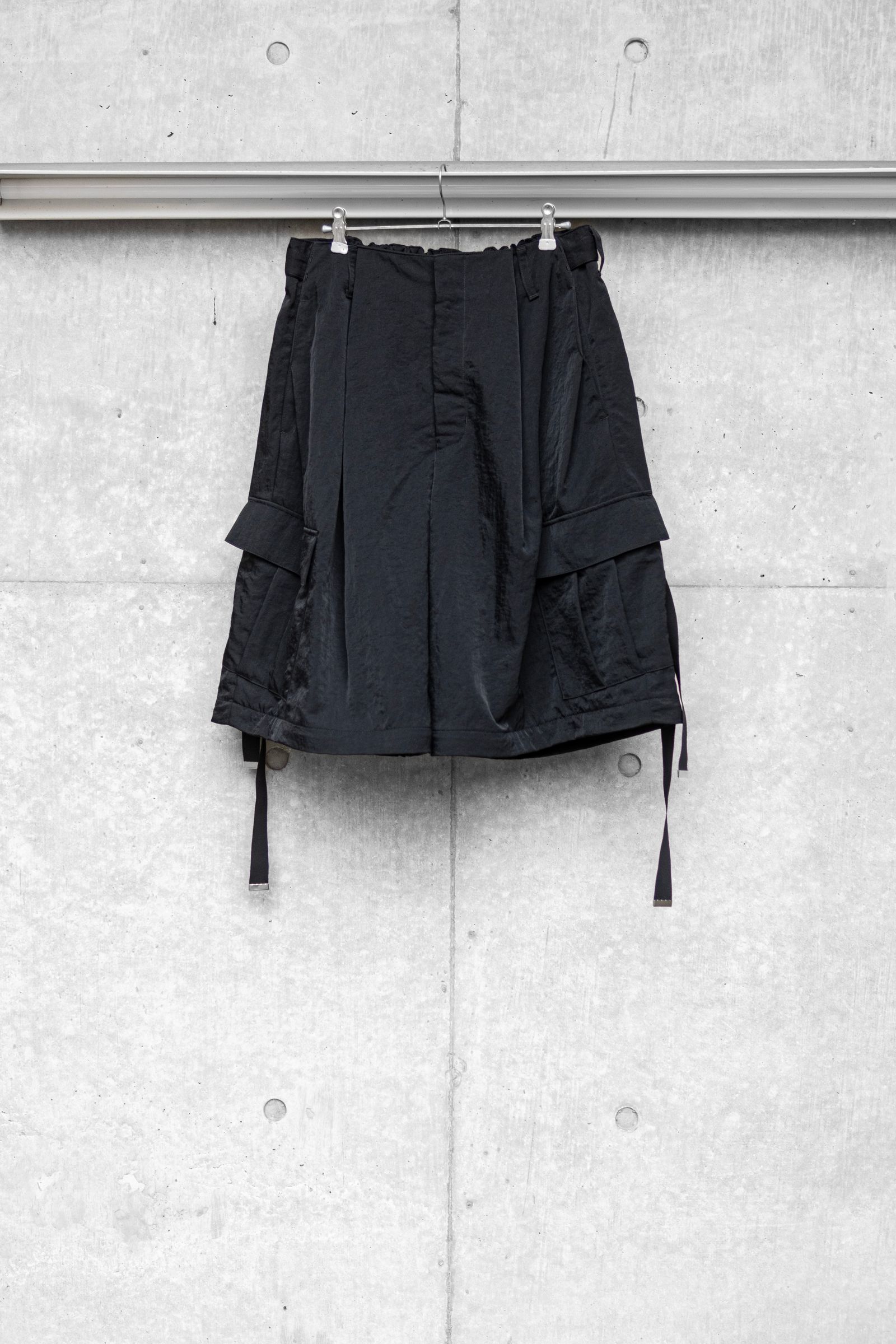 DETACHABLE WIDE CARGO PANTS / BLACK