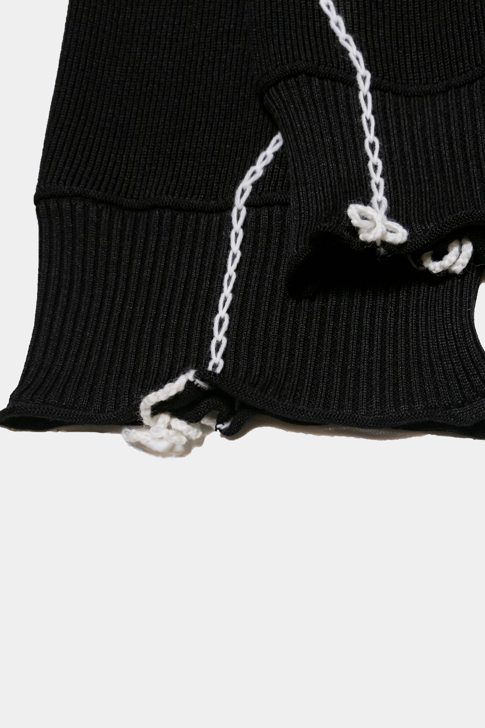 previous sweater / black×white stitch
