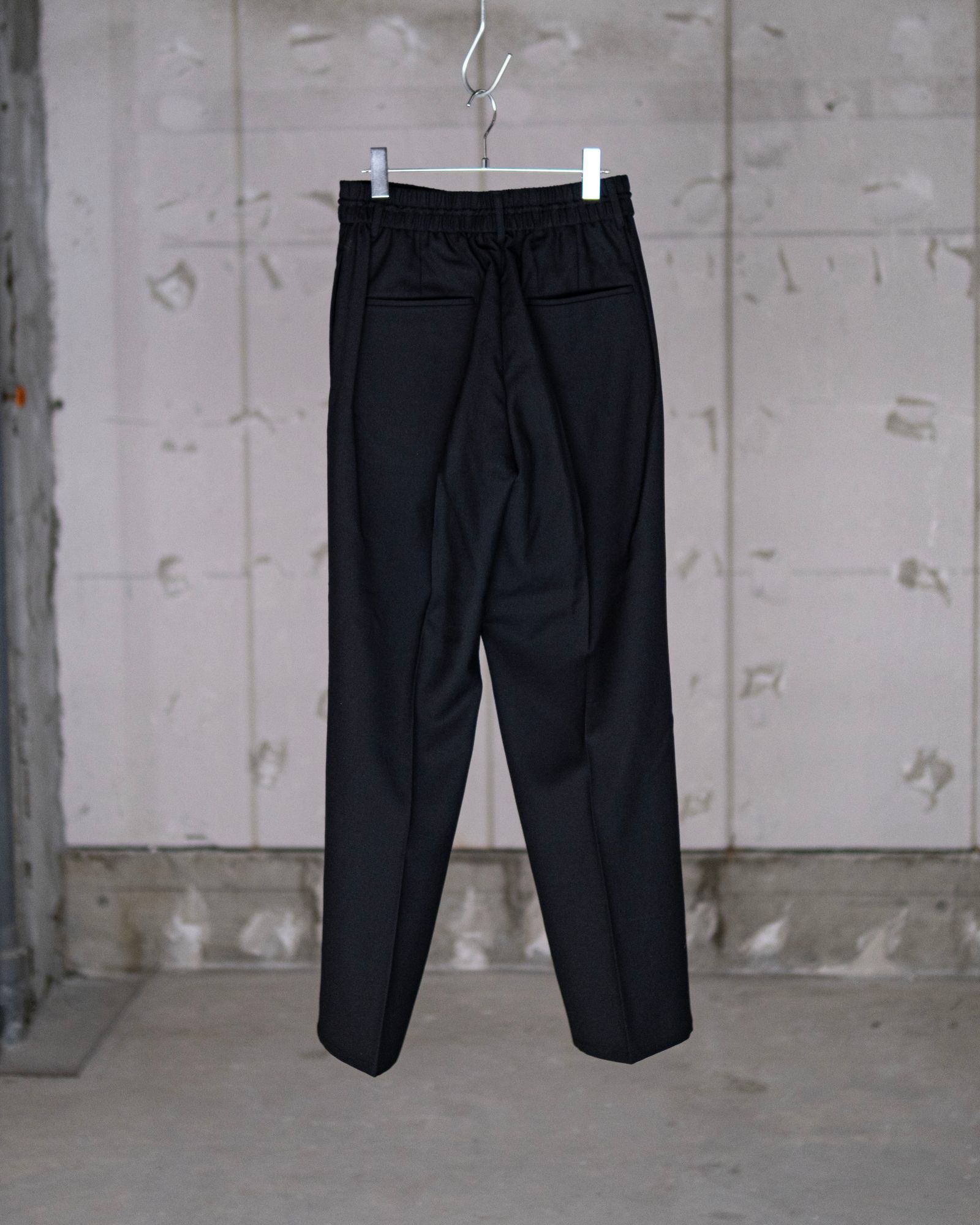 "REL" WOOL POLYESTER TWILL / BLACK
