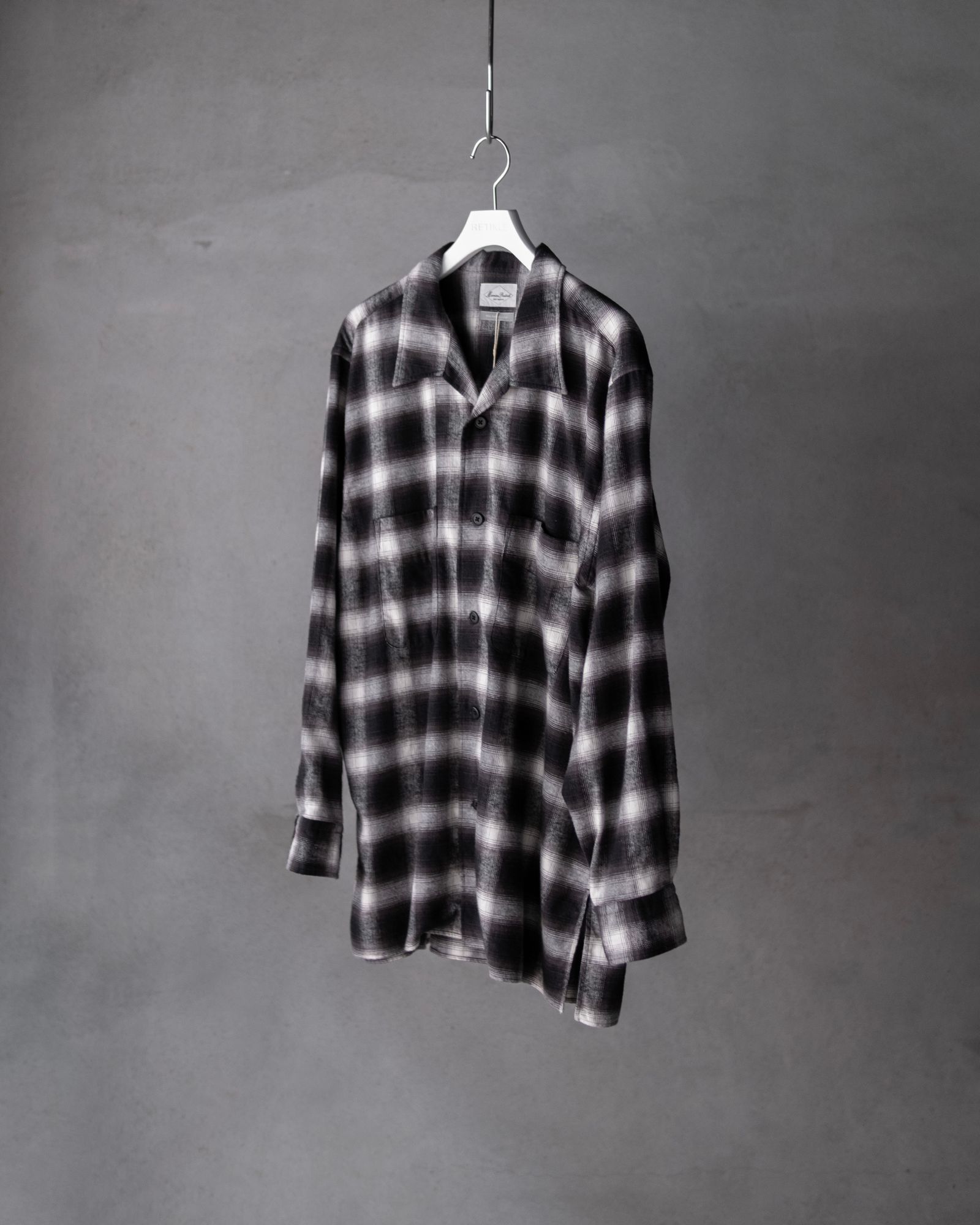 Open Collar SH / Black×White Ombre