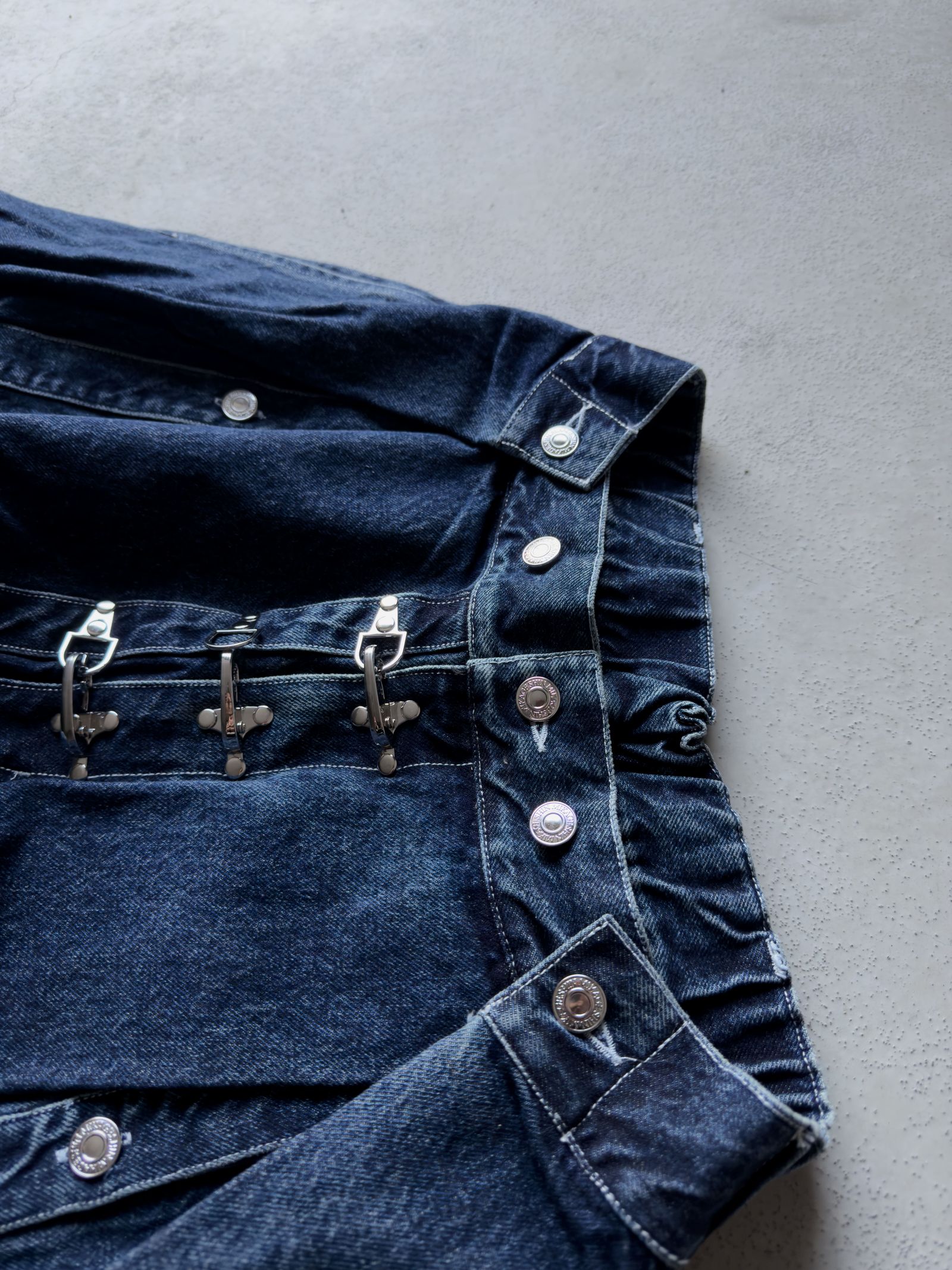 Silver Buckle Double Tuck Denim Pants / Navy