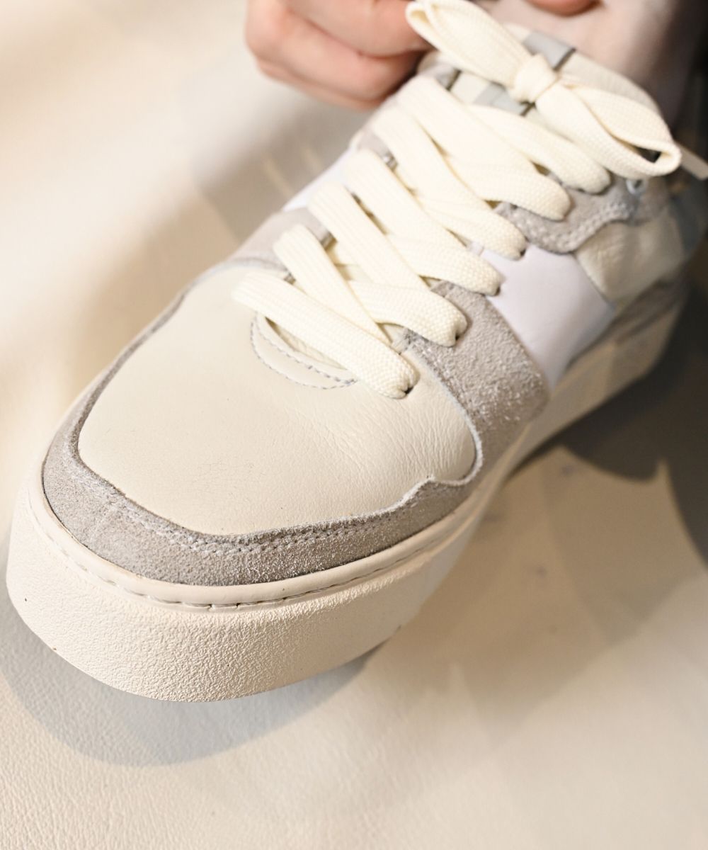 EARLE - Basskate Sneakers / White | Retikle Online Store