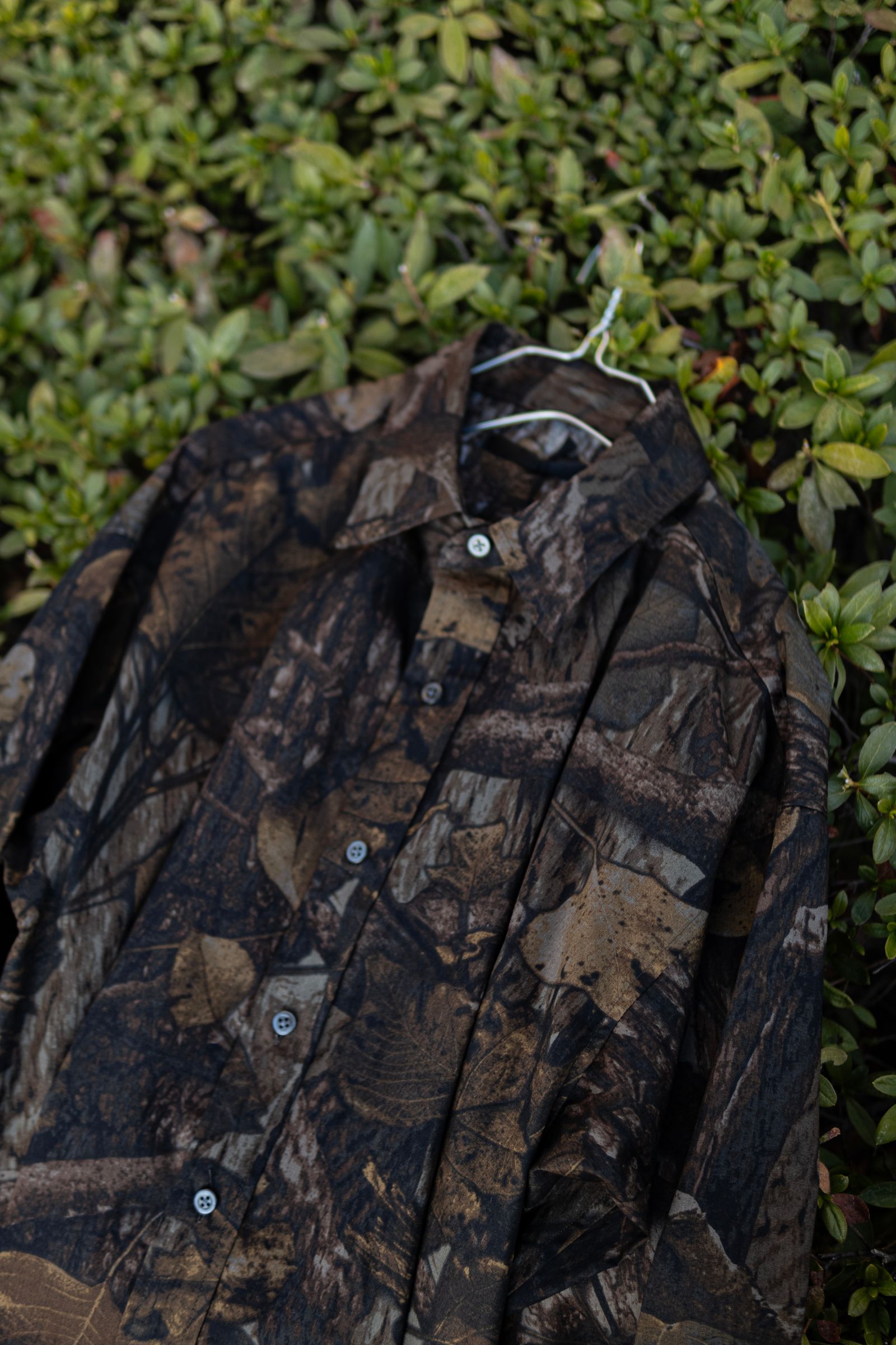 TREE L/S SHIRT / OLIVE