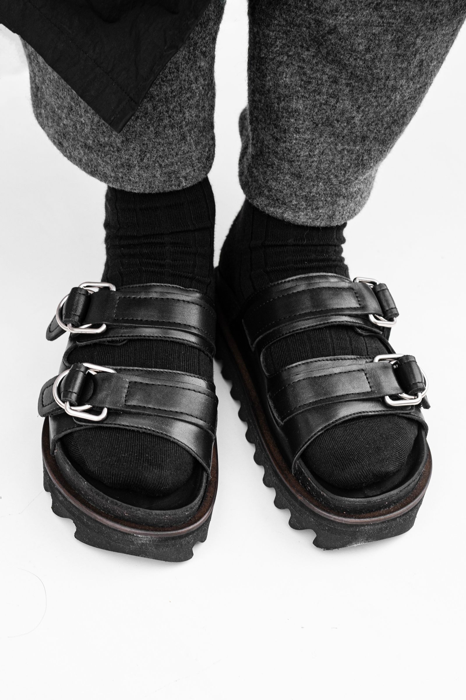 Double buckle footbed sandals / Black