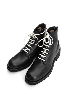 Skinny back zip lace-up boots / Black