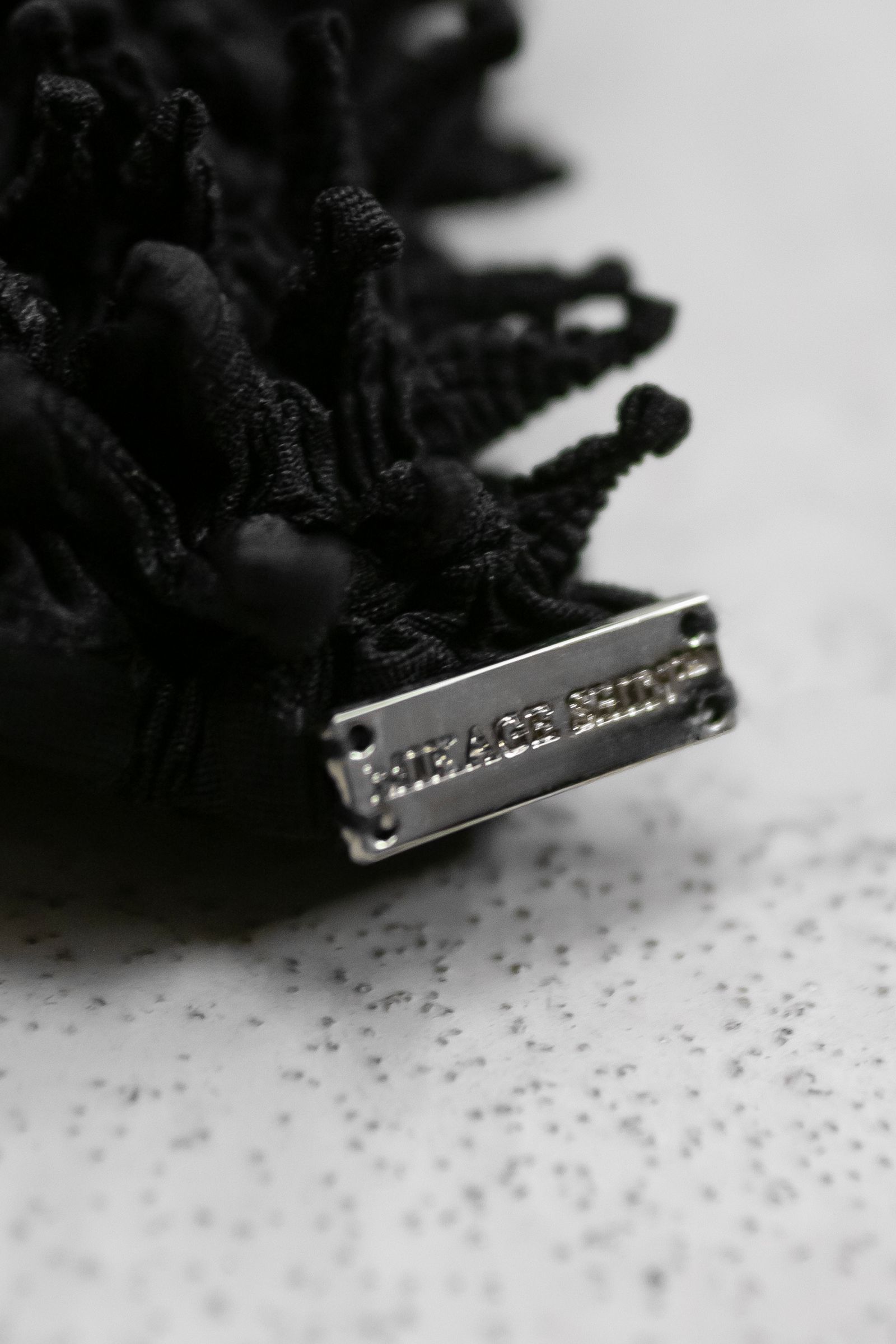 Versatile Spiky Shibori Glove / Black