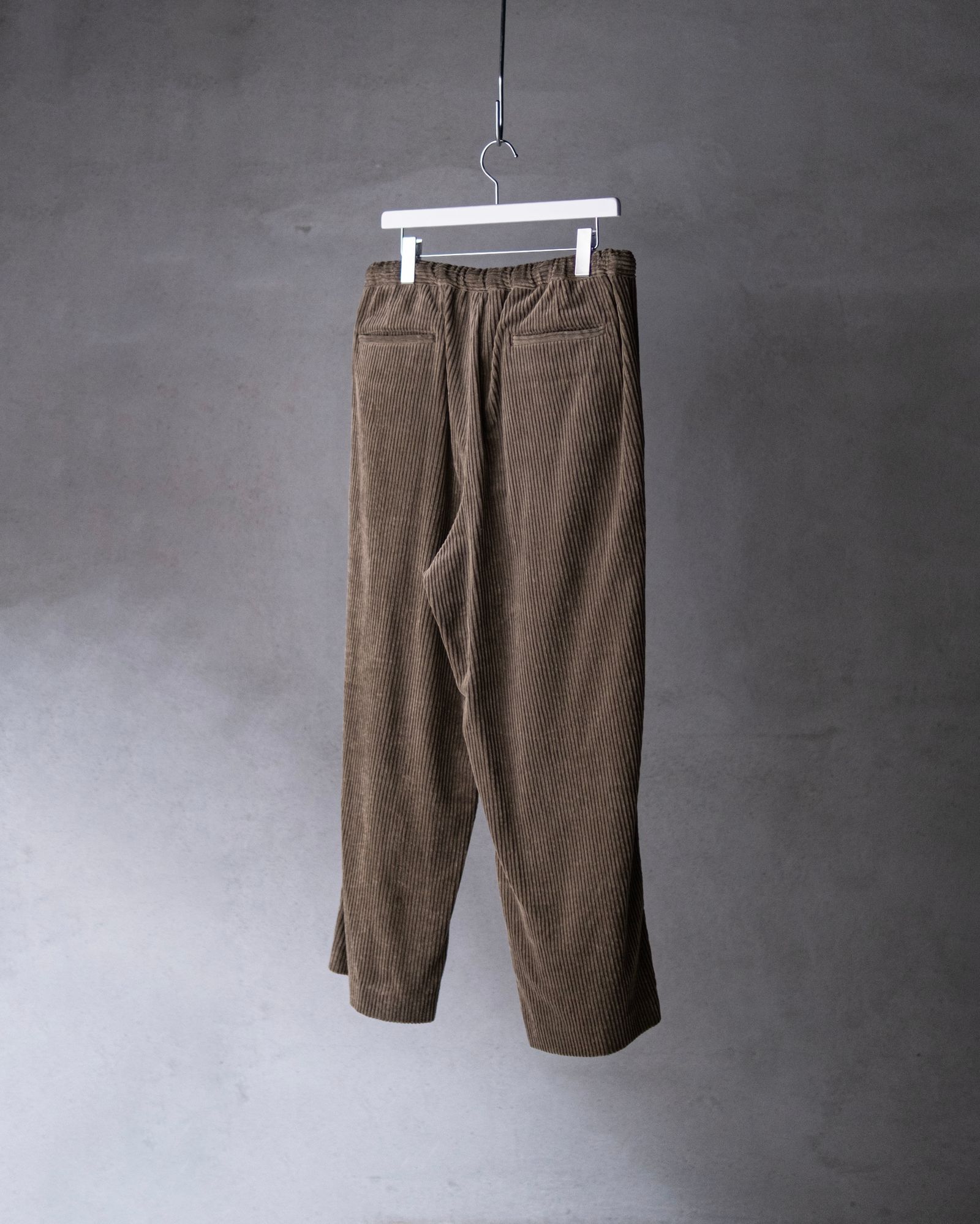 Corduroy Relax Trousers / Beige