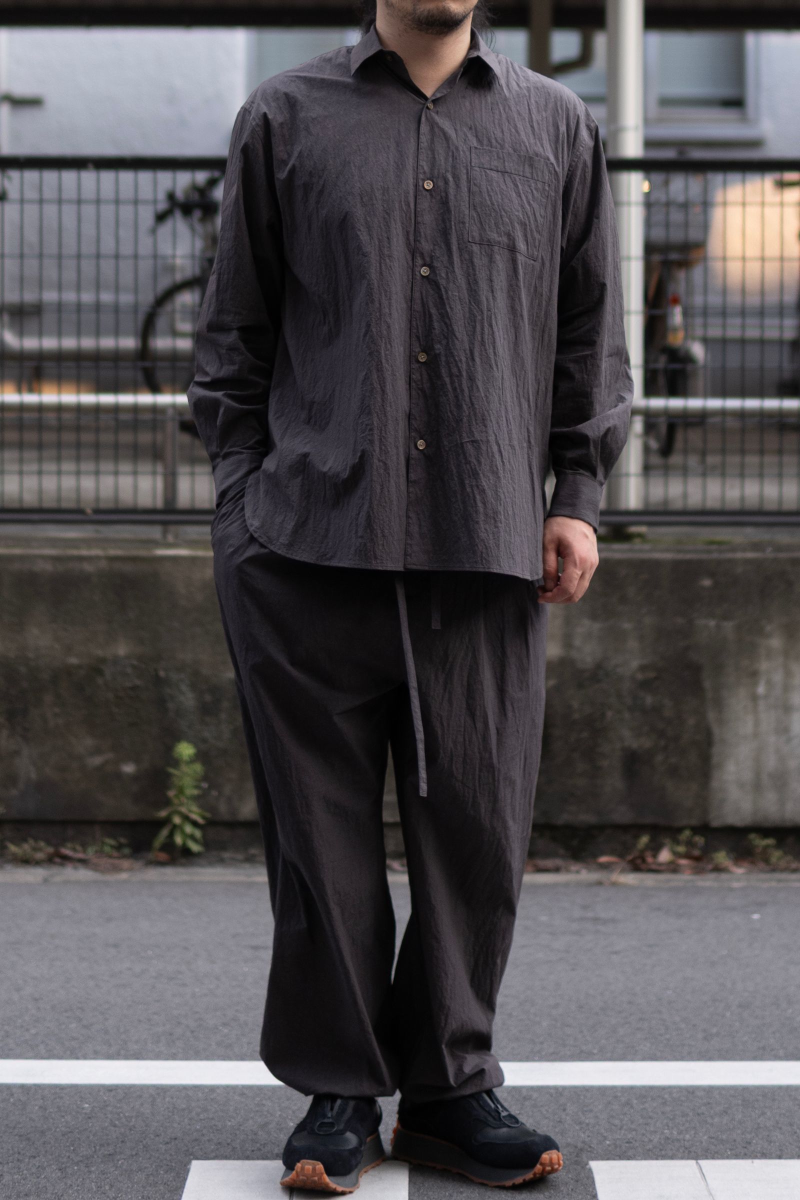 COTTON NYLON WIDE SHIRT / TAUPE