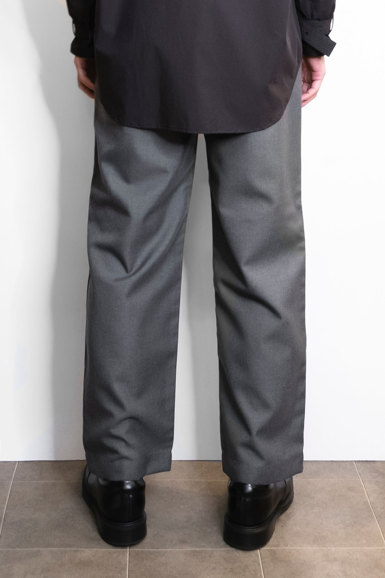 RICCARDO METHA - WOOL SOLID 1TUCK WIDE TROUSERS / GRIGIO | Retikle