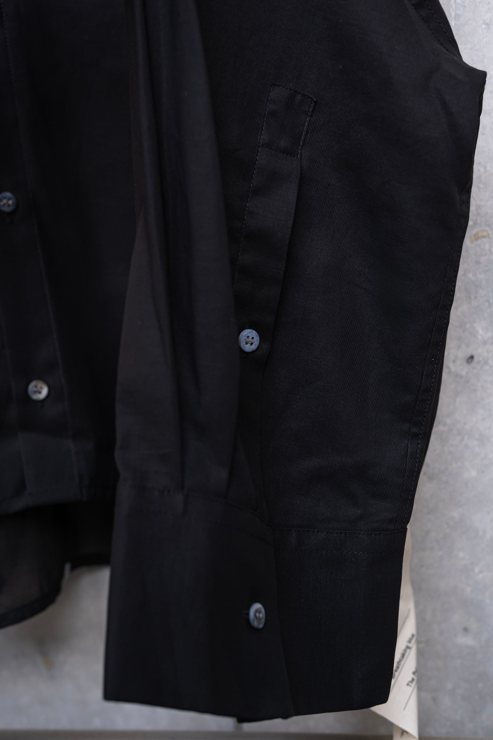 GIANT SHIRT / COLOURLESS BLACK