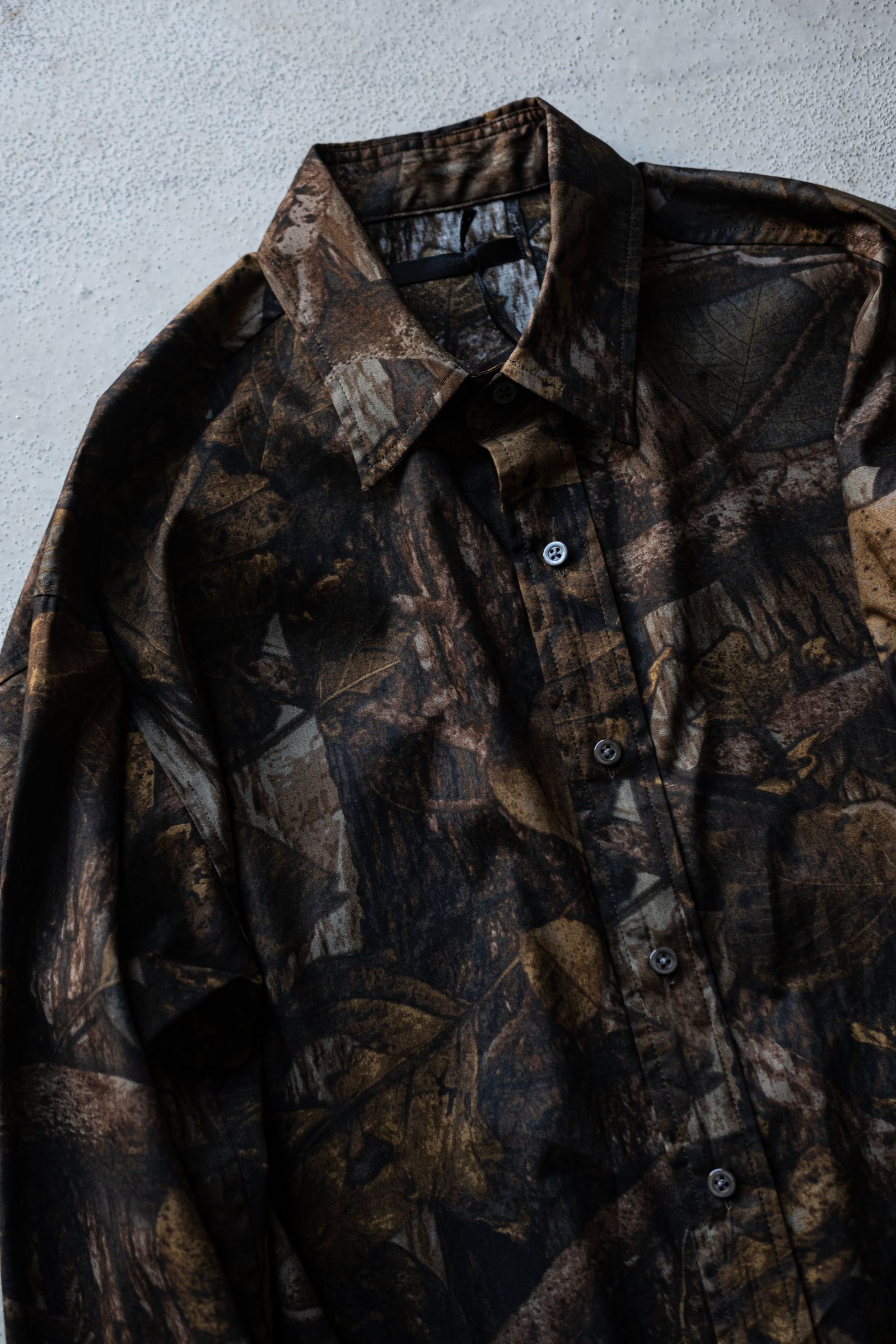 TREE L/S SHIRT / OLIVE