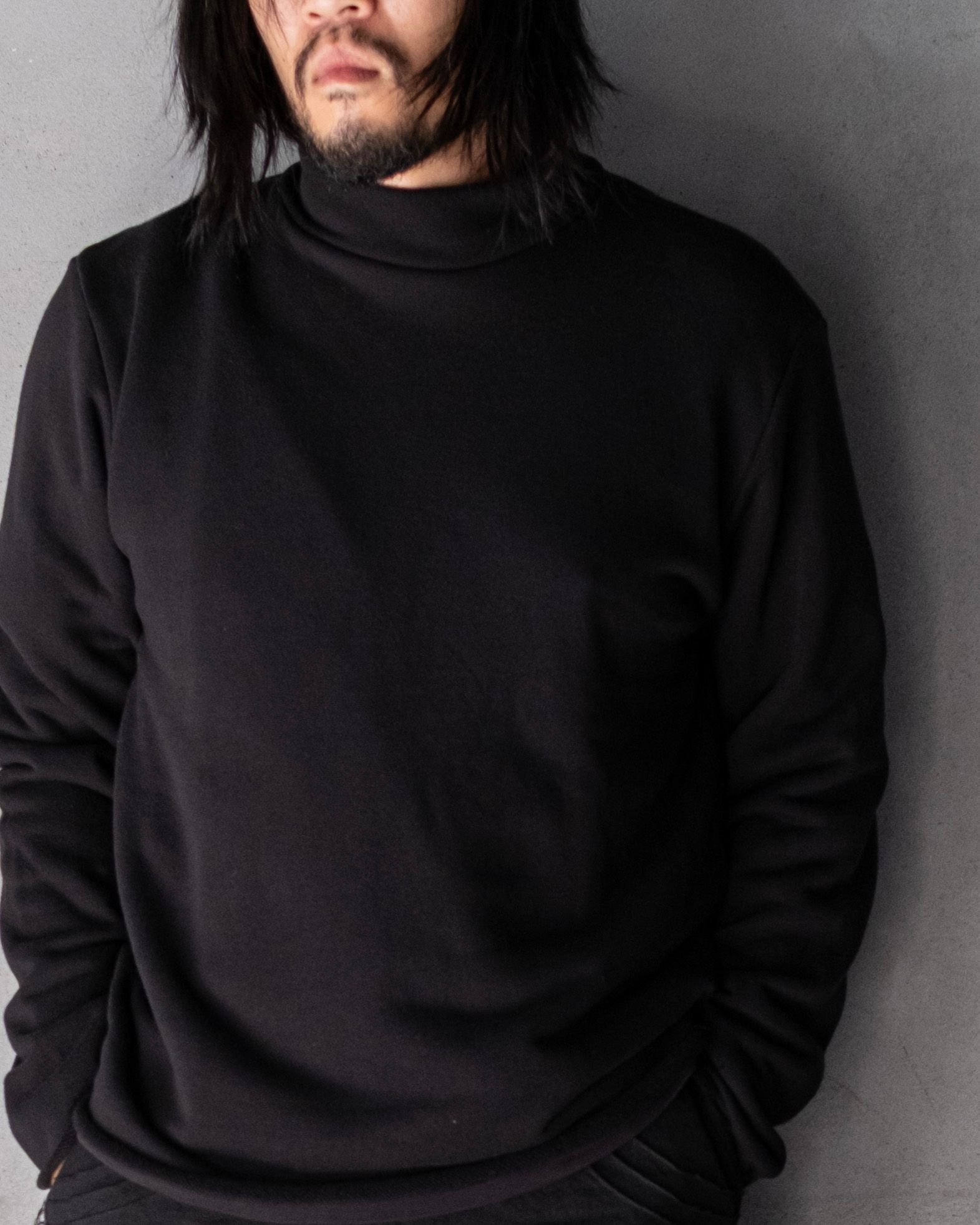 High neck Pullover / Black