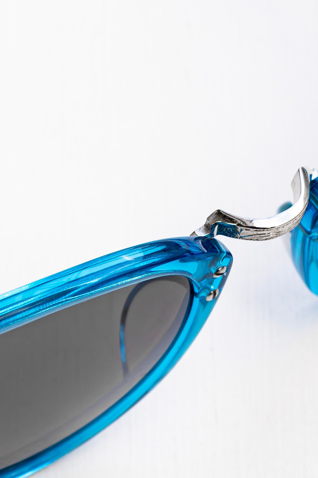 VERYNERD - YUCCA / NEON BLUE【BLACK LENS】 | Retikle Online Store